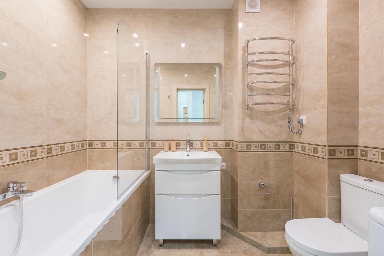 Deluxe Apartment On Belorusskay Street "Silver Tower" Kyiv Exterior photo