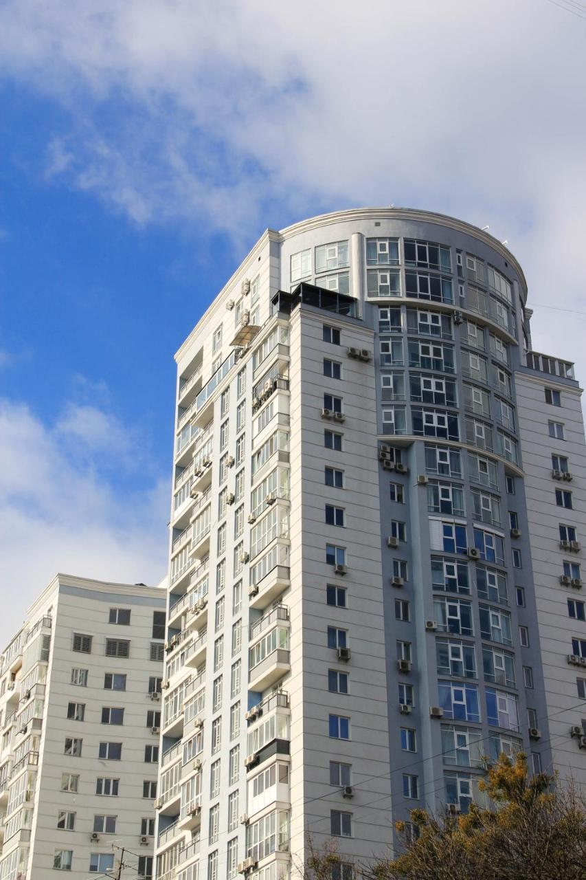 Deluxe Apartment On Belorusskay Street "Silver Tower" Kyiv Exterior photo