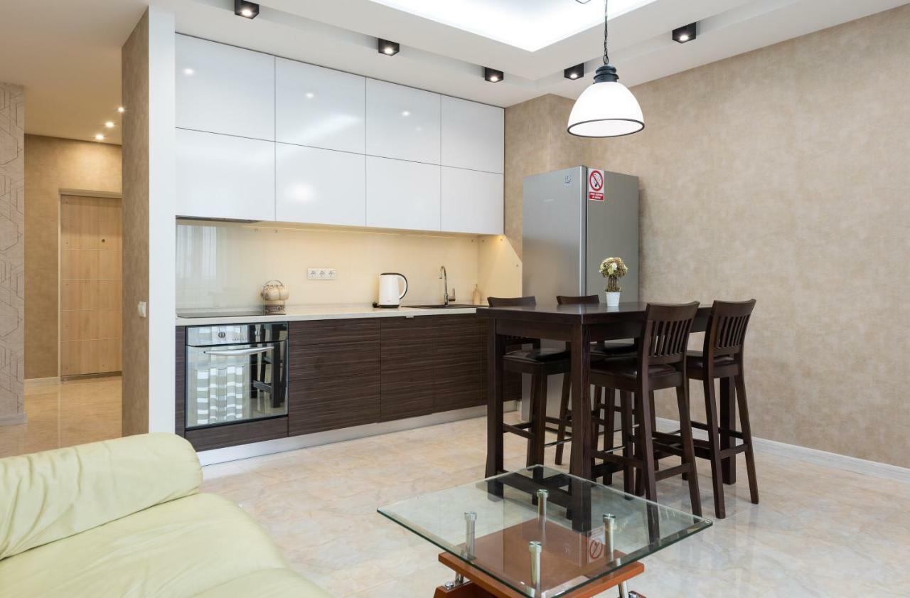 Deluxe Apartment On Belorusskay Street "Silver Tower" Kyiv Exterior photo