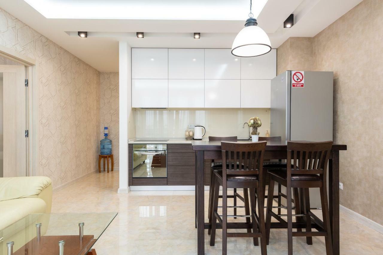 Deluxe Apartment On Belorusskay Street "Silver Tower" Kyiv Exterior photo