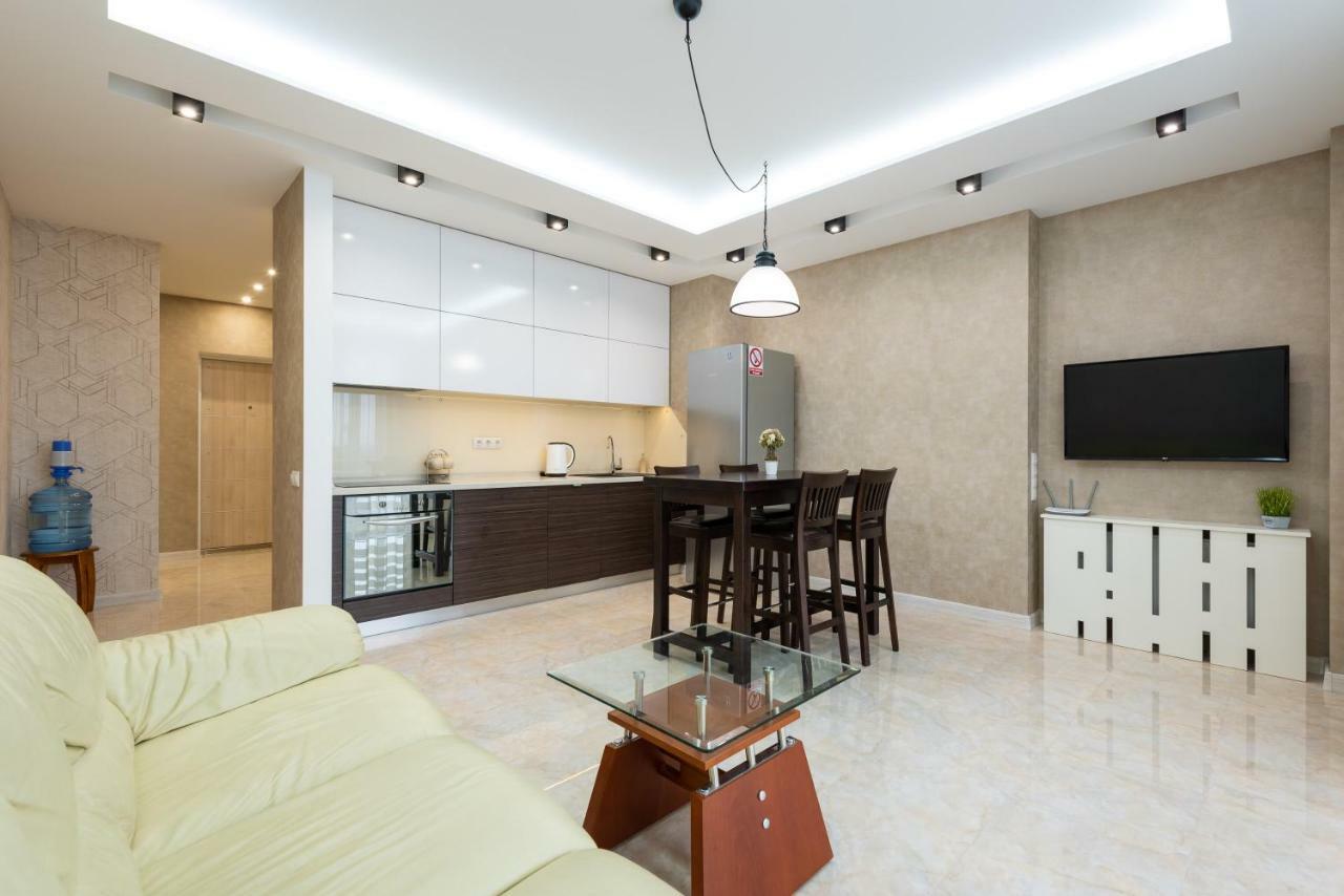Deluxe Apartment On Belorusskay Street "Silver Tower" Kyiv Exterior photo